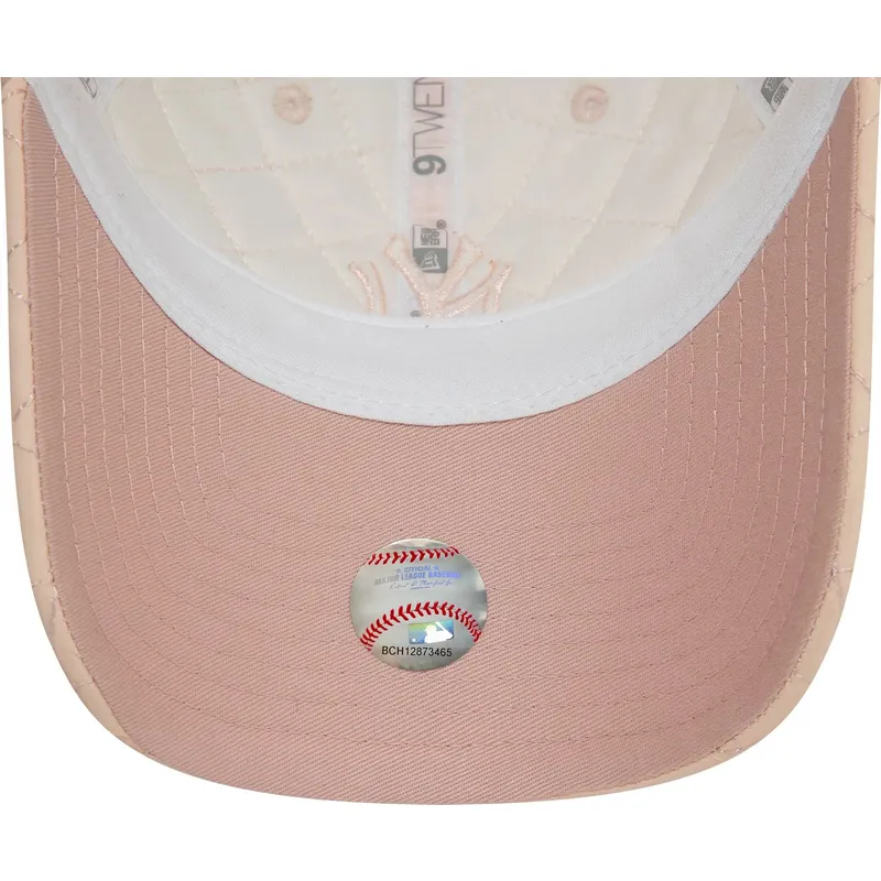 kapa-zaobljena-ruzicasta-podesiv-9twenty-padded-new-york-yankees-mlb-new-era kapa-zaobljena-ruzicasta-podesiv-9twenty-padded-new-york-yankees-mlb-new-era