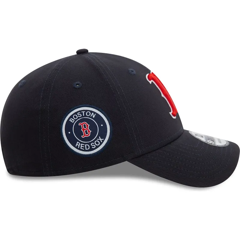 kapa-zaobljena-mornarsko-plava-podesiv-9forty-side-patch-boston-red-sox-mlb-new-era kapa-zaobljena-mornarsko-plava-podesiv-9forty-side-patch-boston-red-sox-mlb-new-era