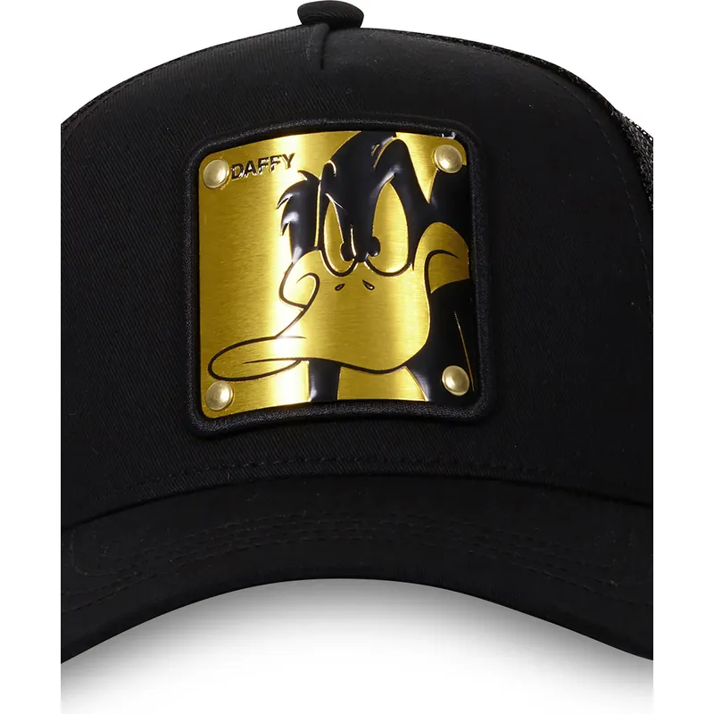 cap-zaobljena-black-snapback-daffy-duck-looney-tunes-capslab