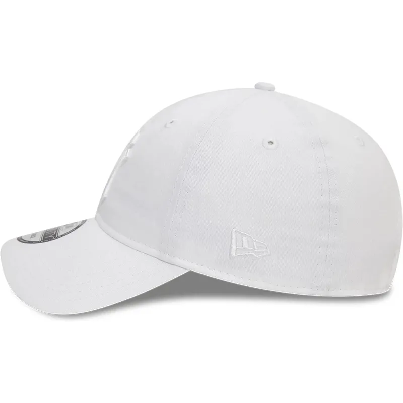 kapa-zaobljena-bijela-podesiv-9twenty-league-essential-new-york-yankees-mlb-new-era kapa-zaobljena-bijela-podesiv-9twenty-league-essential-new-york-yankees-mlb-new-era