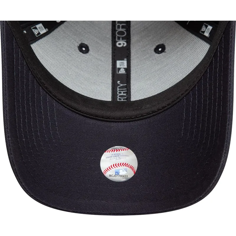 kapa-zaobljena-mornarsko-plava-podesiv-9forty-side-patch-new-york-yankees-mlb-new-era kapa-zaobljena-mornarsko-plava-podesiv-9forty-side-patch-new-york-yankees-mlb-new-era