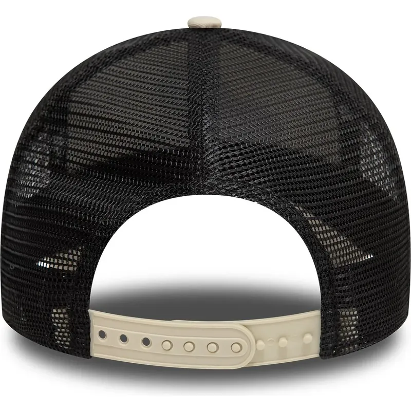 kapa-zaobljena-crna-snapback-9forty-a-frame-outdoor-patch-new-era kapa-zaobljena-crna-snapback-9forty-a-frame-outdoor-patch-new-era