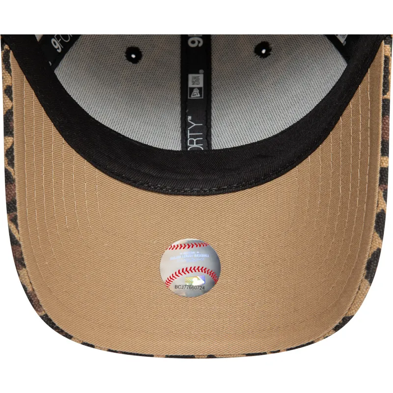 kapa-zaobljena-leopard-podesiv-9forty-new-york-yankees-mlb-new-era kapa-zaobljena-leopard-podesiv-9forty-new-york-yankees-mlb-new-era
