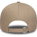cap-zaobljena-brown-adjustable-strap-claro-9forty-league-essential-new-york-yankees-mlb-new-era