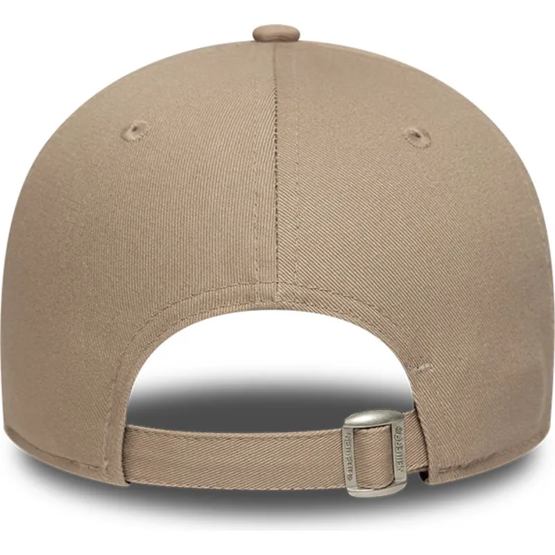 cap-zaobljena-brown-adjustable-strap-claro-9forty-league-essential-new-york-yankees-mlb-new-era