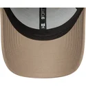 cap-zaobljena-brown-adjustable-strap-claro-9forty-league-essential-new-york-yankees-mlb-new-era