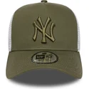 kapa-zaobljena-zelena-snapback-a-frame-league-essential-new-york-yankees-mlb-new-era