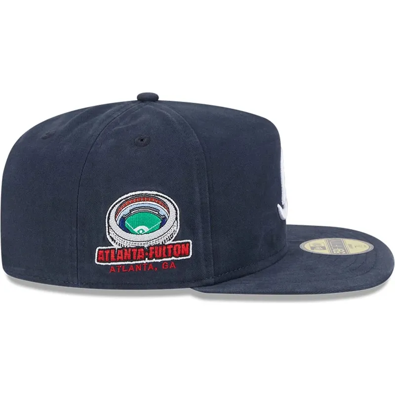 kapa-ravna-mornarsko-plava-prilagodena-59fifty-a-frame-championship-side-flag-atlanta-braves-mlb-new-era kapa-ravna-mornarsko-plava-prilagodena-59fifty-a-frame-championship-side-flag-atlanta-braves-mlb-new-era