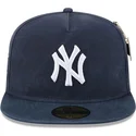 kapa-ravna-mornarsko-plava-prilagodena-59fifty-a-frame-championship-side-flag-new-york-yankees-mlb-new-era
