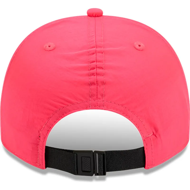 kapa-zaobljena-ruzicasta-podesiv-golfer-everyday-nylon-chicago-bulls-nba-new-era