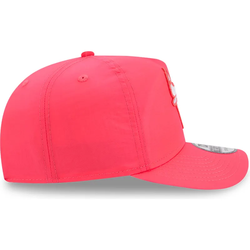 kapa-zaobljena-ruzicasta-podesiv-golfer-everyday-nylon-chicago-bulls-nba-new-era