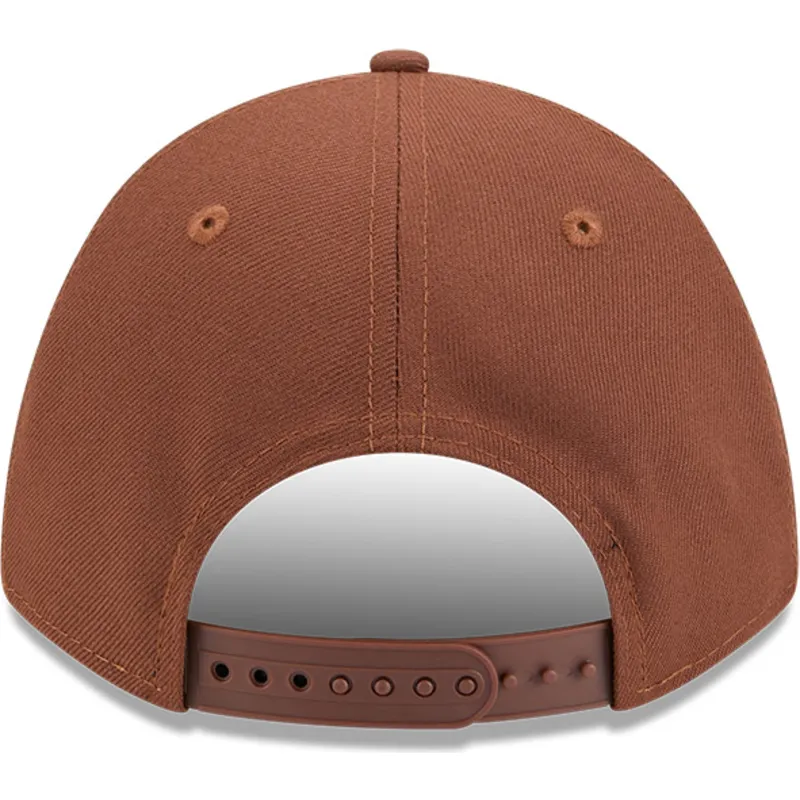 cap-zaobljena-brown-snapback-9forty-m-crown-a-frame-motorsport-nascar-new-era