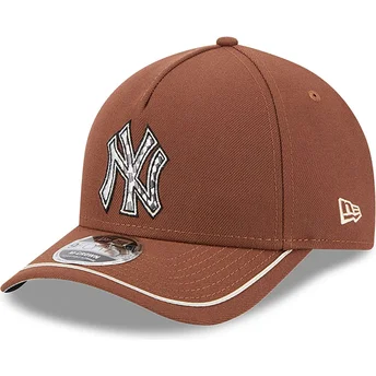 Cap zaobljena brown snapback 9FORTY M-Crown A Frame Motorsport New York Yankees MLB New Era