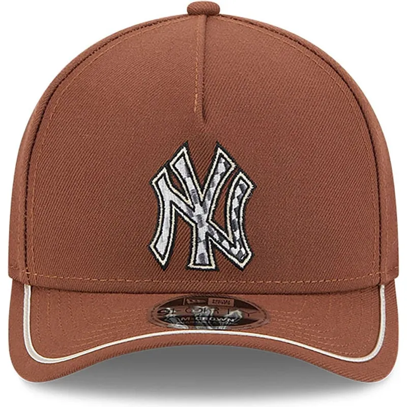 cap-zaobljena-brown-snapback-9forty-m-crown-a-frame-motorsport-new-york-yankees-mlb-new-era