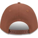 cap-zaobljena-brown-snapback-9forty-m-crown-a-frame-motorsport-new-york-yankees-mlb-new-era