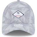 kapa-zaobljena-siva-podesiv-9twenty-leaf-open-back-spring-training-fan-pack-2025-new-york-yankees-mlb-new-era