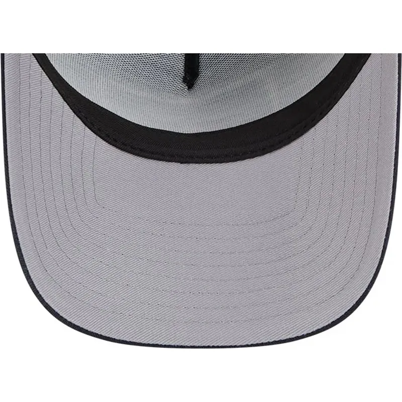 kapa-zaobljena-mornarsko-plava-snapback-9forty-a-frame-patch-spring-training-fan-pack-2025-new-york-yankees-mlb-new-era