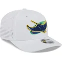 kapa-zaobljena-bijela-snapback-9seventy-perf-spring-training-fan-pack-2025-tampa-bay-rays-mlb-new-era