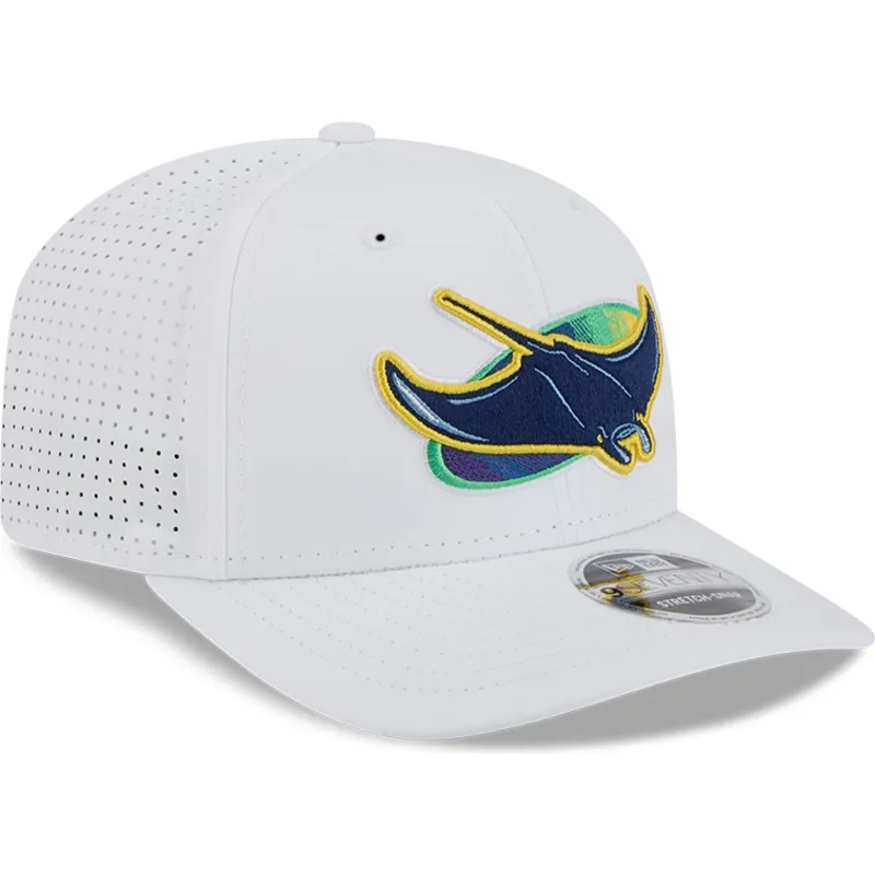 kapa-zaobljena-bijela-snapback-9seventy-perf-spring-training-fan-pack-2025-tampa-bay-rays-mlb-new-era