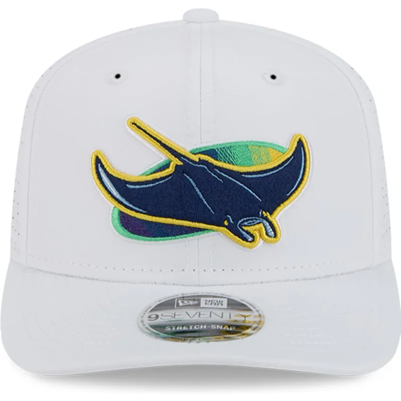 kapa-zaobljena-bijela-snapback-9seventy-perf-spring-training-fan-pack-2025-tampa-bay-rays-mlb-new-era