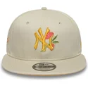new-era-flat-brim-9fifty-floral-new-york-yankees-mlb-beige-snapback-cap