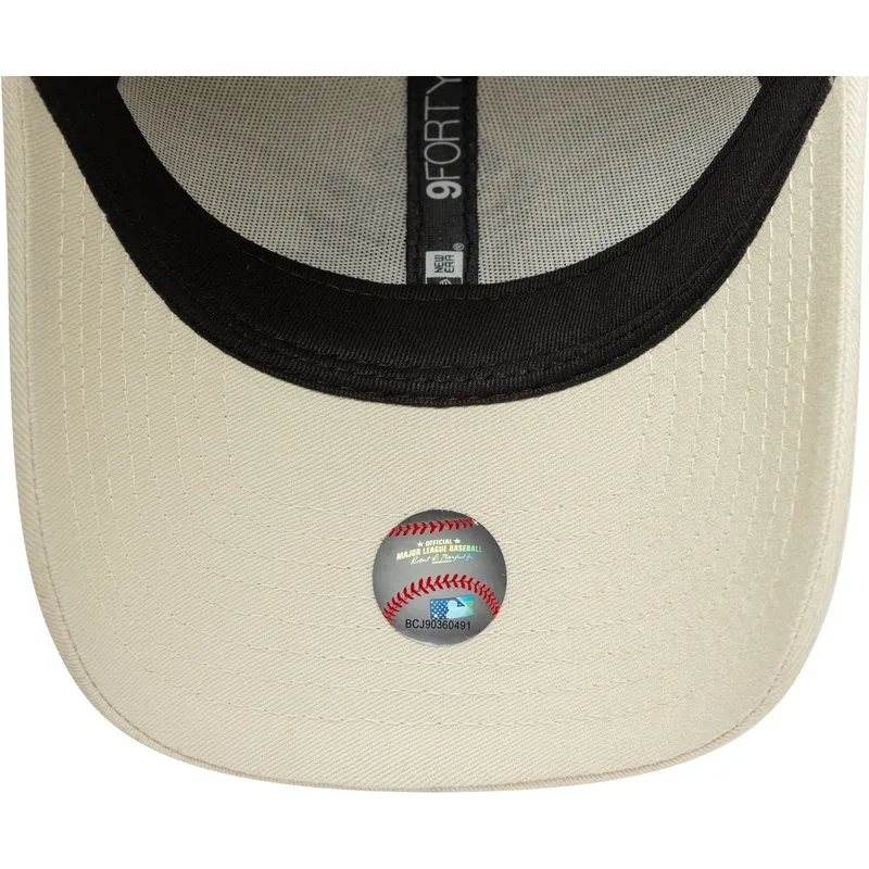 kapa-zaobljena-bez-podesiv-9forty-floral-icon-new-york-yankees-mlb-new-era