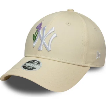 Kapa zaobljena bež podesiv 9FORTY Beaded New York Yankees MLB New Era