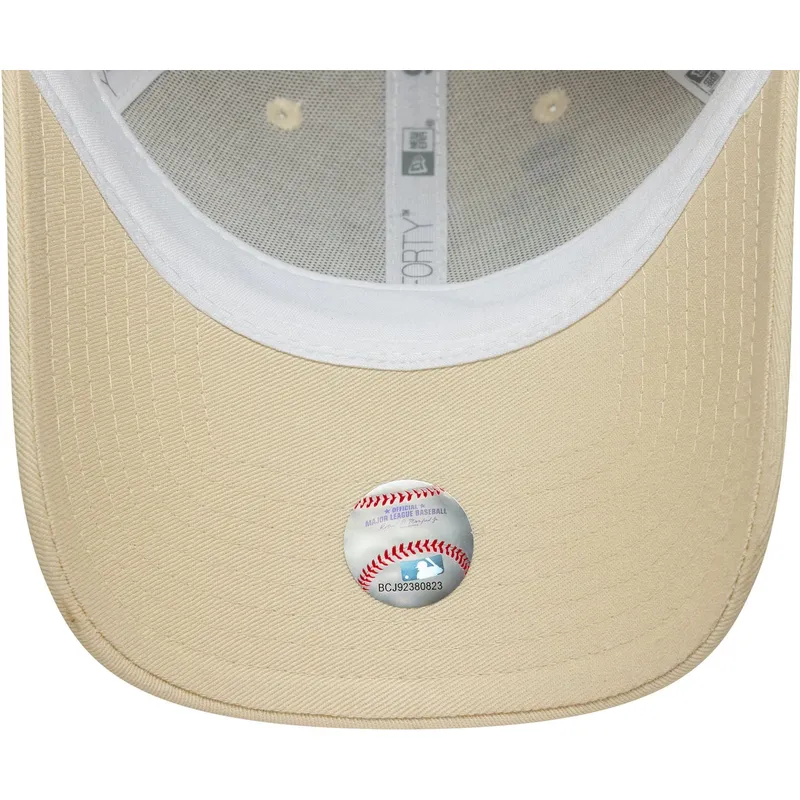 kapa-zaobljena-bez-podesiv-9forty-beaded-new-york-yankees-mlb-new-era kapa-zaobljena-bez-podesiv-9forty-beaded-new-york-yankees-mlb-new-era