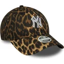 kapa-zaobljena-leopard-podesiv-9twenty-outline-new-york-yankees-mlb-new-era