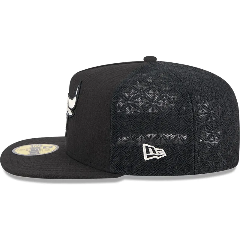 kapa-ravna-crna-prilagodena-59fifty-day-a-frame-chicago-bulls-nba-new-era