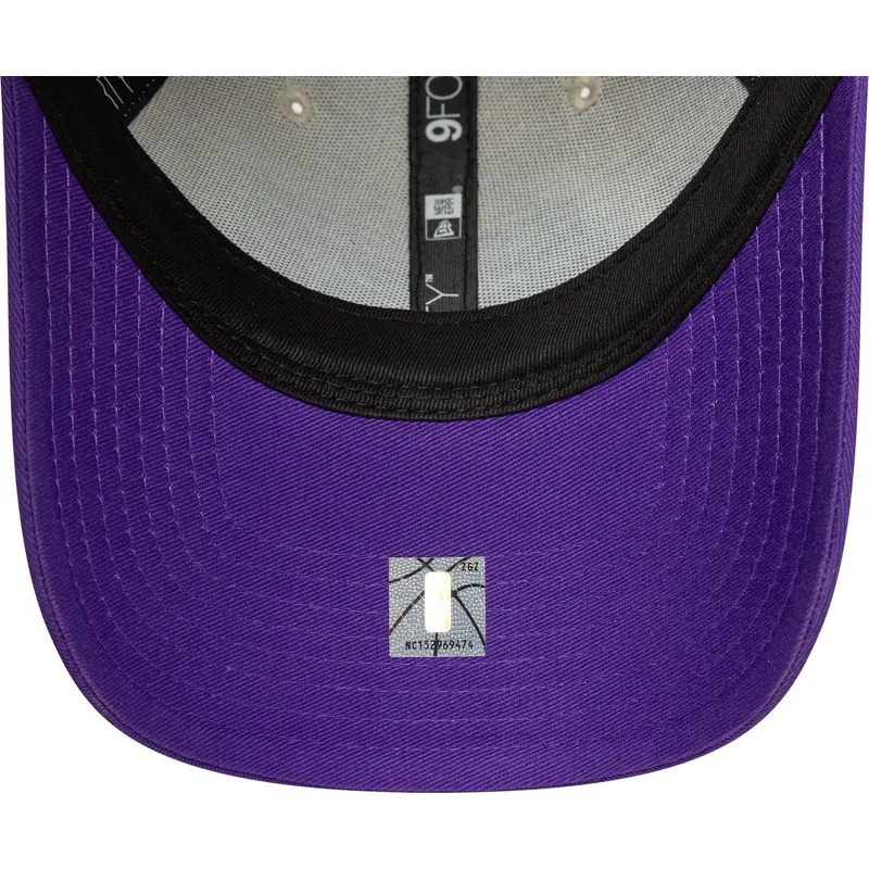 kapa-zaobljena-bez-podesiv-9forty-contrast-patch-los-angeles-lakers-nba-new-era