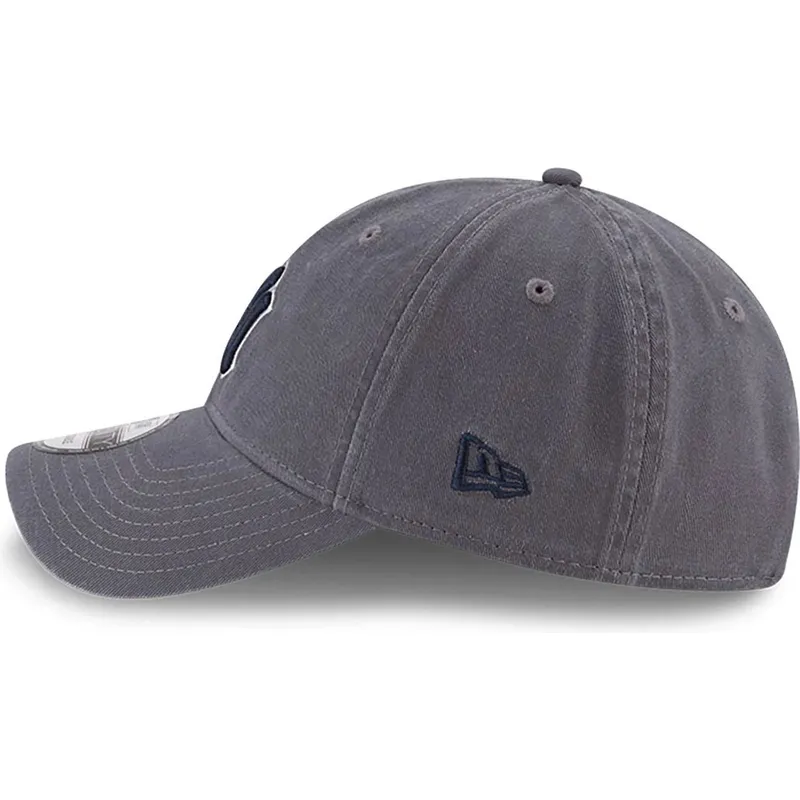 kapa-zaobljena-siva-podesiva-traka-9twenty-core-classics-new-york-yankees-mlb-new-era