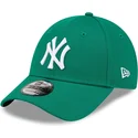 kape-zaobljena-zelena-podesiva-traka-9forty-league-essential-new-york-yankees-mlb-new-era