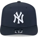 kapa-zaobljena-mornarsko-plava-snapback-9seventy-stretch-snap-perf-new-york-yankees-mlb-new-era