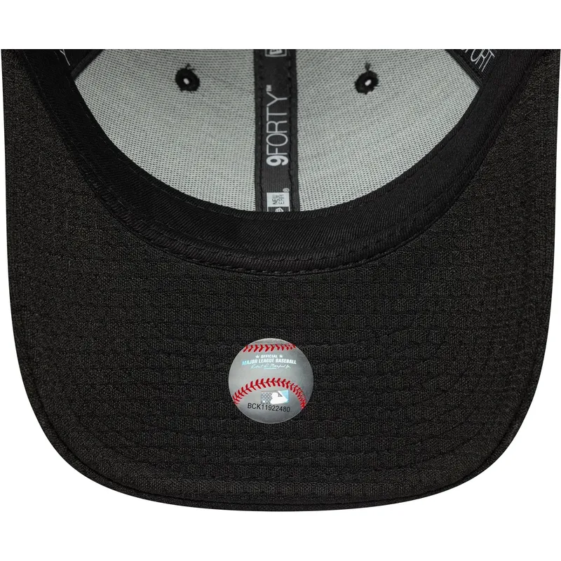 cap-zaobljena-black-snapback-9forty-flawless-mesh-new-york-yankees-mlb-new-era cap-zaobljena-black-snapback-9forty-flawless-mesh-new-york-yankees-mlb-new-era
