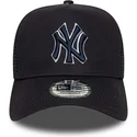 kapa-zaobljena-mornarsko-plava-snapback-a-frame-outline-new-york-yankees-mlb-new-era