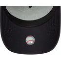 kapa-zaobljena-mornarsko-plava-snapback-a-frame-outline-new-york-yankees-mlb-new-era