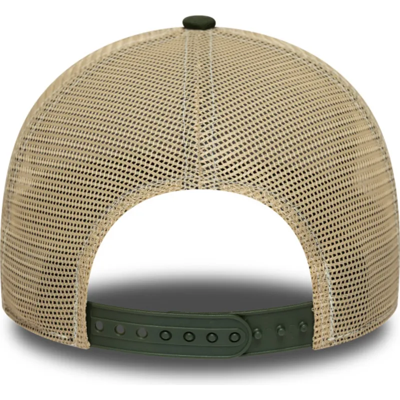 kapa-zaobljena-visebojno-snapback-a-frame-animal-patch-new-era