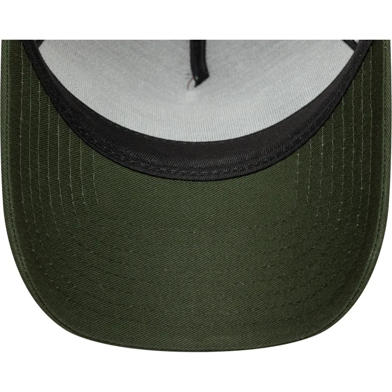 kapa-zaobljena-visebojno-snapback-a-frame-animal-patch-new-era