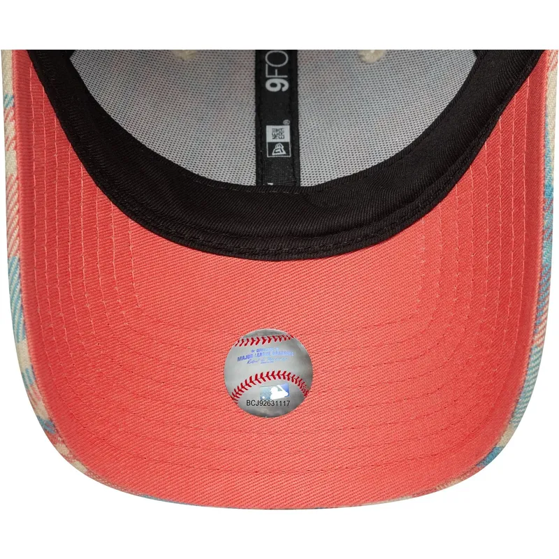 kapa-zaobljena-ruzicasta-podesiv-9forty-check-new-york-yankees-mlb-new-era