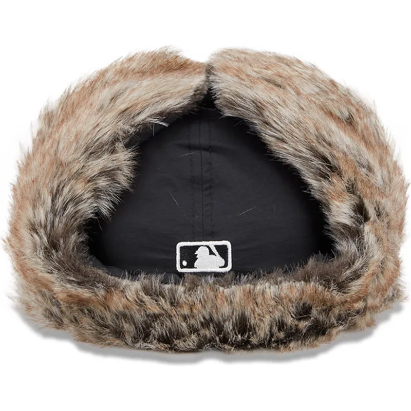 kapa-ravna-crna-prilagodena-59fifty-winter-dog-ear-new-york-yankees-mlb-new-era kapa-ravna-crna-prilagodena-59fifty-winter-dog-ear-new-york-yankees-mlb-new-era