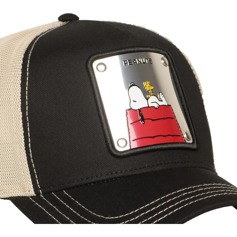 kapa-zaobljena-crna-snapback-pea6-naw6-snoopy-i-charlie-brown-kikiriki-capslab