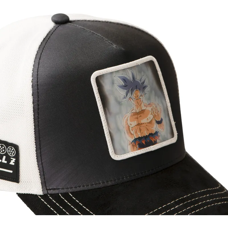 cap-zaobljena-black-snapback-son-goku-dragon-ball-capslab