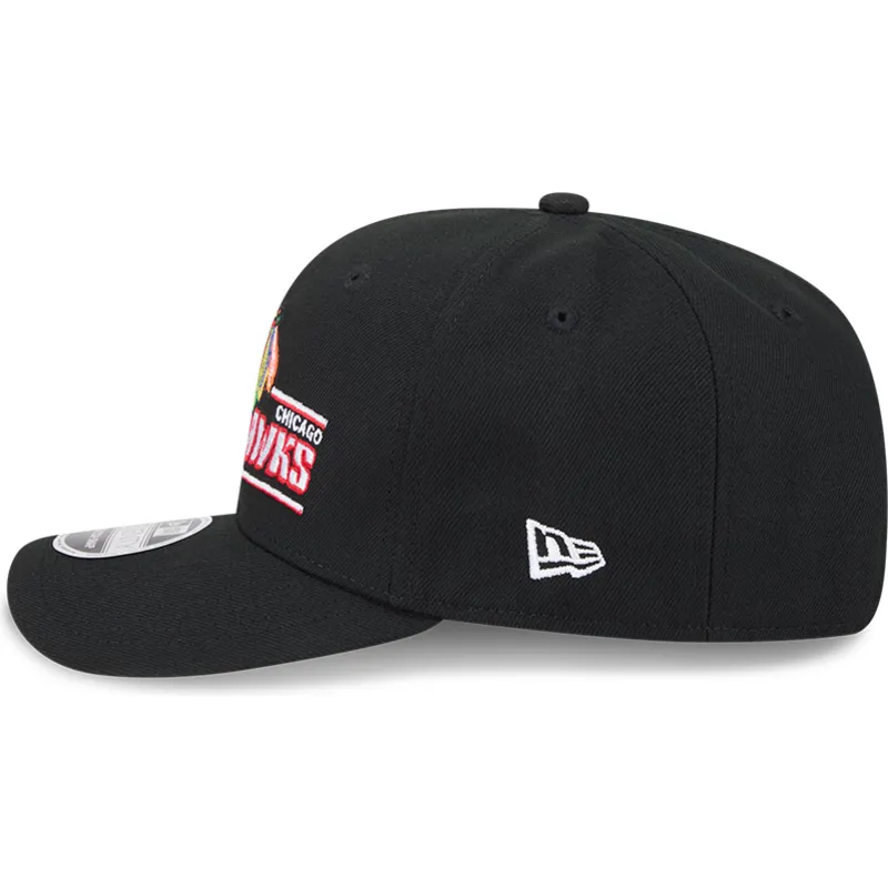kapa-zaobljena-crna-snapback-9seventy-stretch-snap-stated-chicago-blackhawks-nhl-new-era