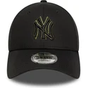 kapa-zaobljena-crna-podesiv-9forty-outline-new-york-yankees-mlb-new-era