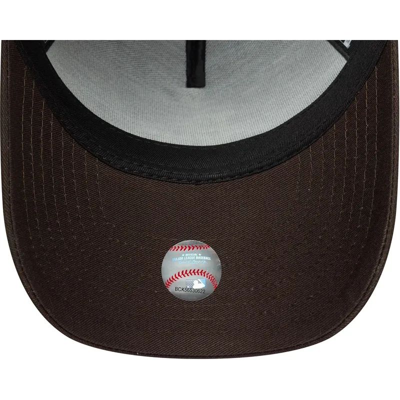 cap-zaobljena-brown-snapback-9forty-e-frame-side-patch-los-angeles-dodgers-mlb-new-era