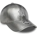 new-era-curved-brim-women-9forty-metallic-new-york-yankees-mlb-silver-adjustable-cap