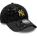 kapa-zaobljena-crna-podesiv-9forty-leo-velour-metallic-new-york-yankees-mlb-new-era