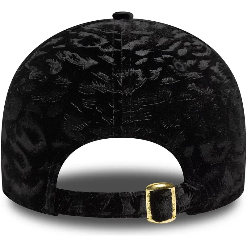 kapa-zaobljena-crna-podesiv-9forty-leo-velour-metallic-new-york-yankees-mlb-new-era kapa-zaobljena-crna-podesiv-9forty-leo-velour-metallic-new-york-yankees-mlb-new-era