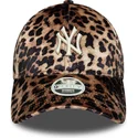 kapa-zaobljena-leopard-podesiv-9forty-leo-velour-new-york-yankees-mlb-new-era